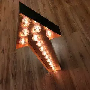 pijl lamp goud