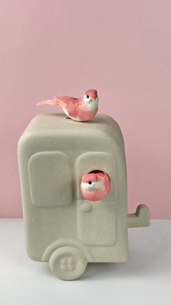 Birdhouse caravan