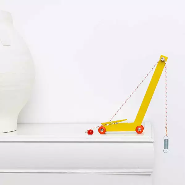 yellow crane floris hover