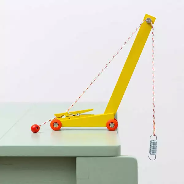 floris hover yellow crane