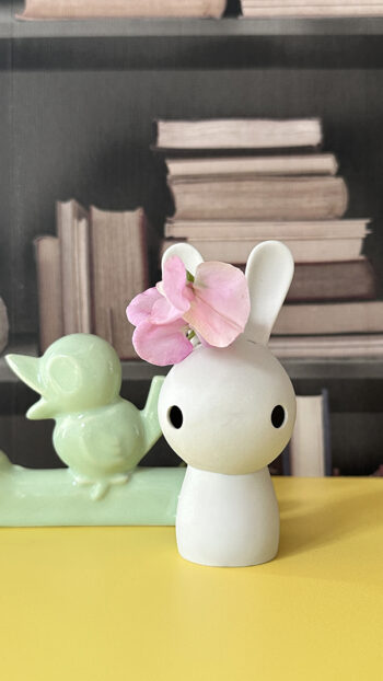 Vase en porcelaine lapin cuniculus blanc