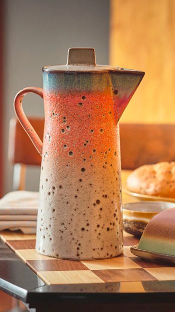 HK living Coffee pot asteroids