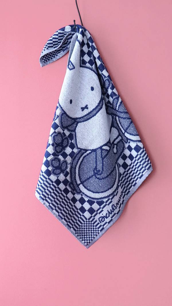 Hollandsche Waaren Küchenhandtuch Miffy auf dem Fahrrad von Dick Bruna; FunFetti.shop